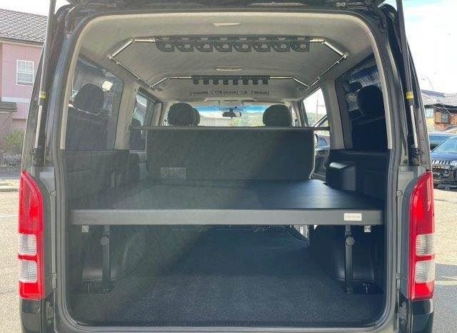 Toyota Hiace Van Super GL 2011 full