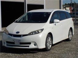 Toyota Wish 1.8S 2011 full