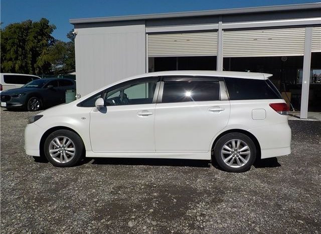 Toyota Wish 1.8S 2011 full