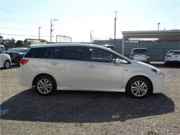 Toyota Wish 1.8S 2011 full