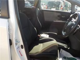 Toyota Wish 1.8S 2011 full