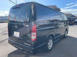 Toyota Hiace Van Super GL 2011 full