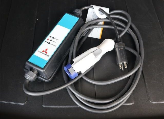 Mitsubishi Outlander PHEV G Safety Package 2015 full