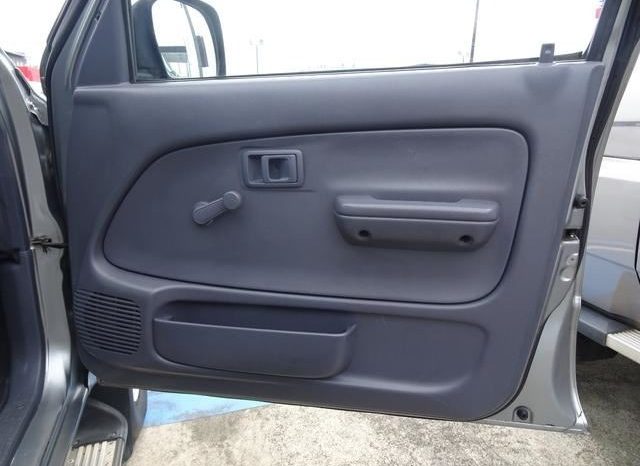 Toyota Hilux Delux 2004 full