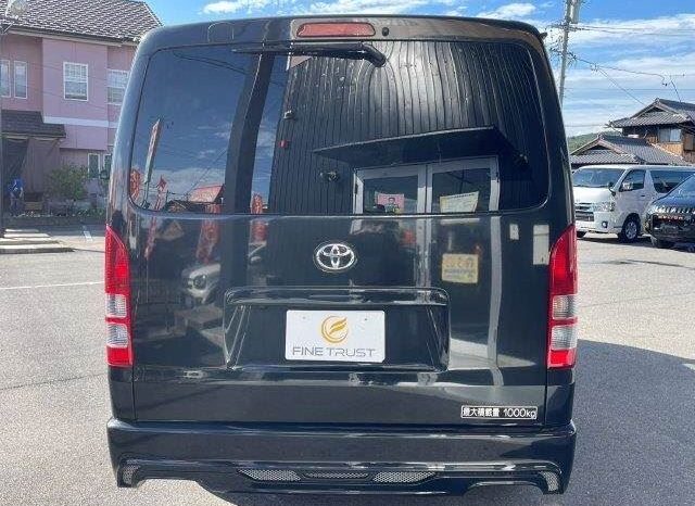 Toyota Hiace Van Super GL 2011 full