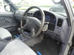 Toyota Hilux Delux 2004 full