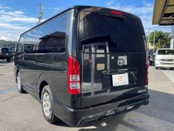 Toyota Hiace Van Super GL 2011 full