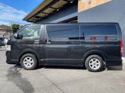 Toyota Hiace Van Super GL 2011 full