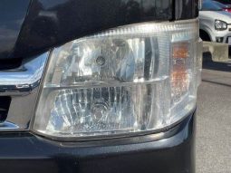 Toyota Hiace Van Super GL 2011 full