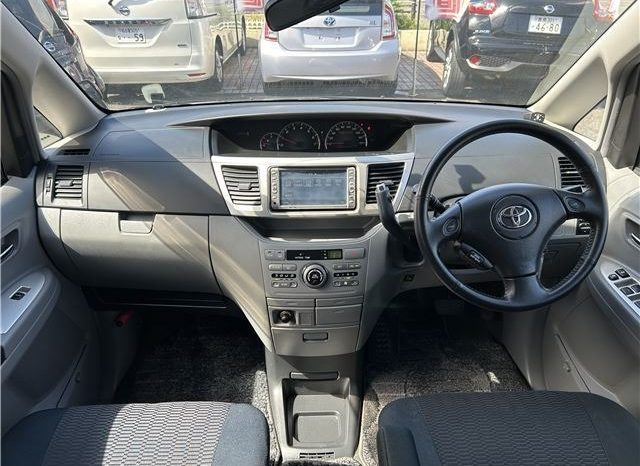 Toyota Voxy Z Kira 2007 full