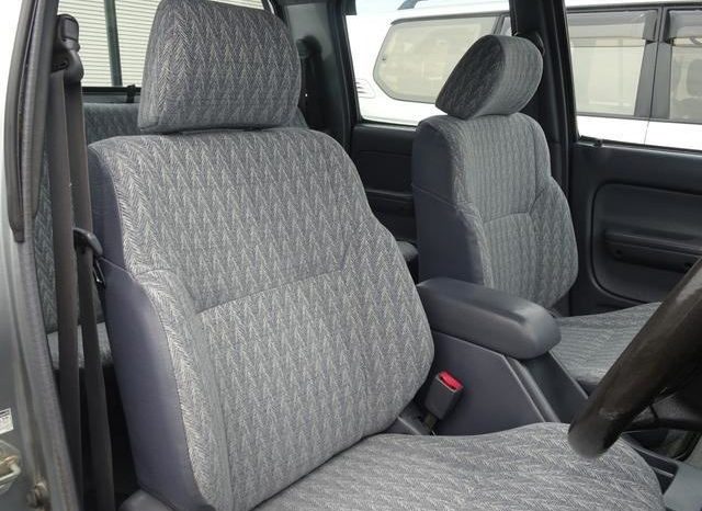 Toyota Hilux Delux 2004 full