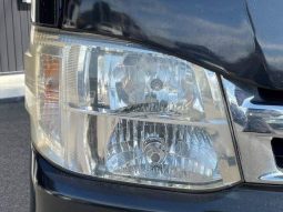 Toyota Hiace Van Super GL 2011 full