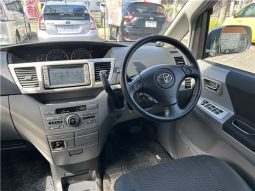 Toyota Voxy Z Kira 2007 full