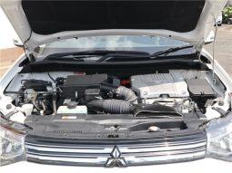 Mitsubishi Outlander PHEV G Safety Package 2015 full