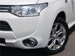 Mitsubishi Outlander PHEV G Safety Package 2015 full