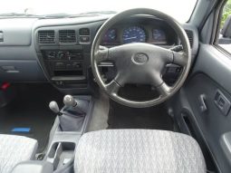 Toyota Hilux Delux 2004 full