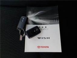 Toyota Wish 1.8S 2011 full