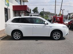 Mitsubishi Outlander PHEV G Safety Package 2015 full
