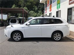 Mitsubishi Outlander PHEV G Safety Package 2015 full