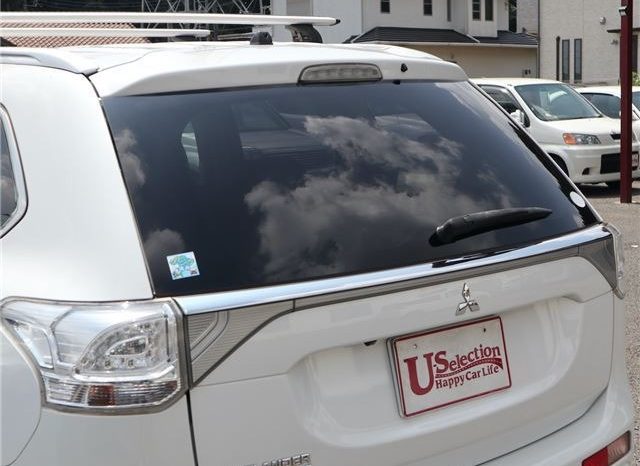 Mitsubishi Outlander PHEV G Safety Package 2015 full