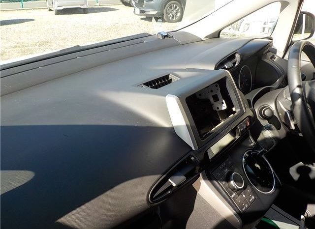 Toyota Wish 1.8S 2011 full