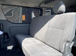 Toyota Hiace Van Super GL 2011 full