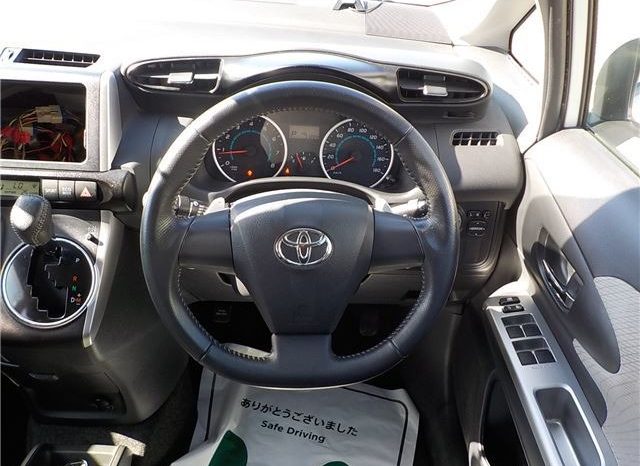 Toyota Wish 1.8S 2011 full