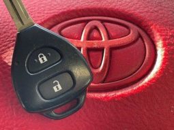 Toyota Hiace Van Super GL 2011 full