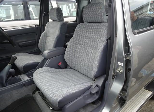 Toyota Hilux Delux 2004 full