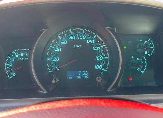 Toyota Hiace Van Super GL 2011 full