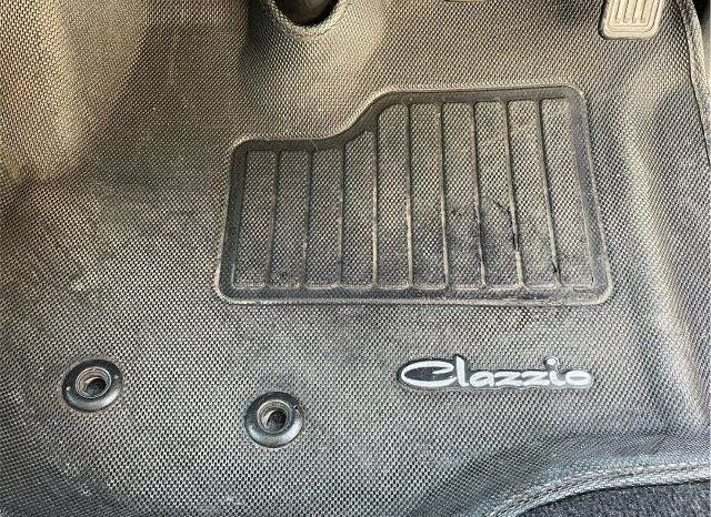 Toyota Hiace Van Super GL 2011 full