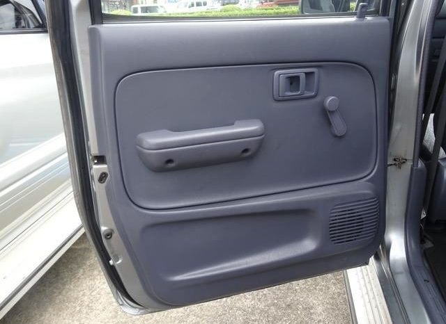 Toyota Hilux Delux 2004 full