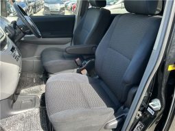 Toyota Voxy Z Kira 2007 full