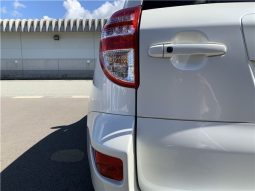 Toyota RAV4 Style 2012 full