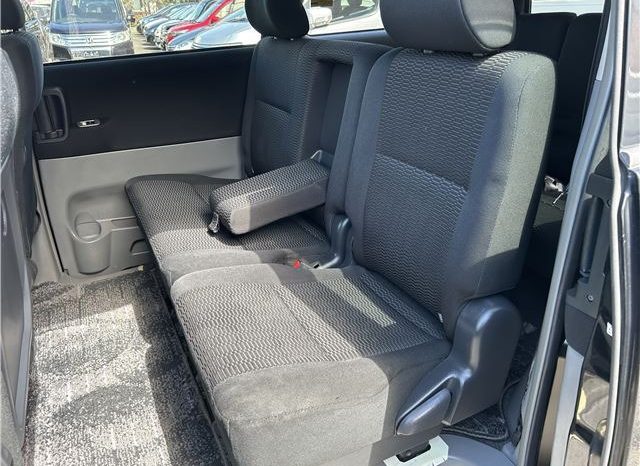 Toyota Voxy Z Kira 2007 full