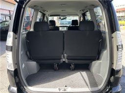 Toyota Voxy Z Kira 2007 full