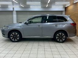 MITSUBISHI OUTLANDER PHEV G 2017 full