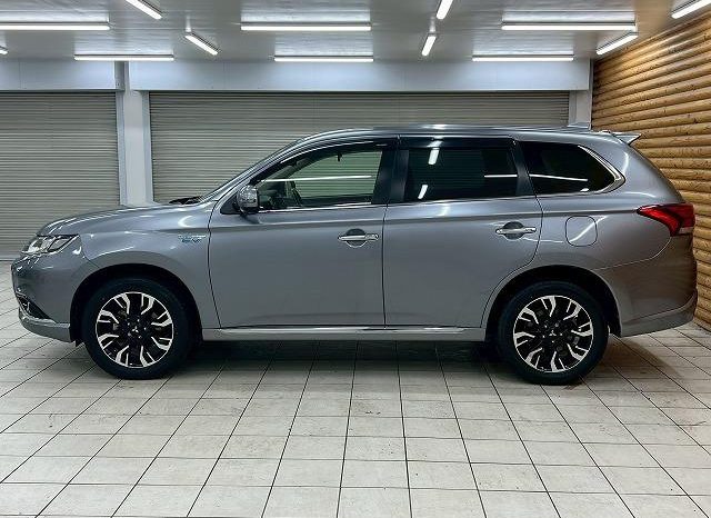 MITSUBISHI OUTLANDER PHEV G 2017 full