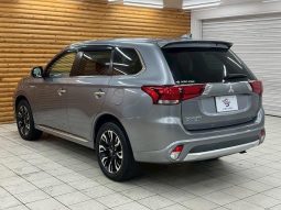 MITSUBISHI OUTLANDER PHEV G 2017 full