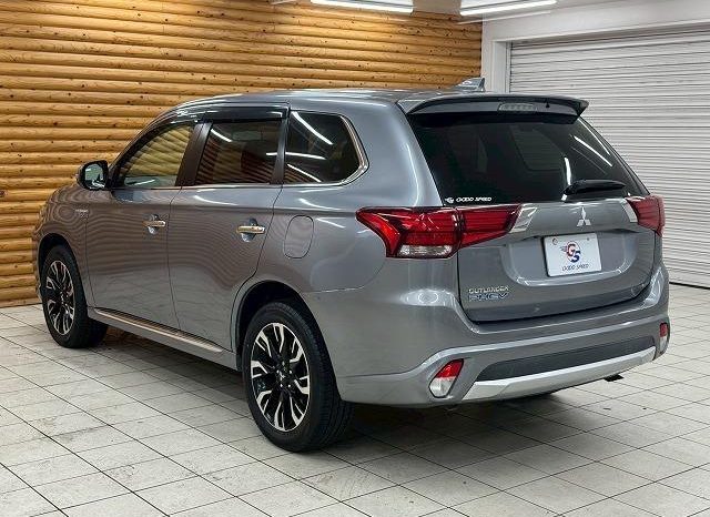 MITSUBISHI OUTLANDER PHEV G 2017 full