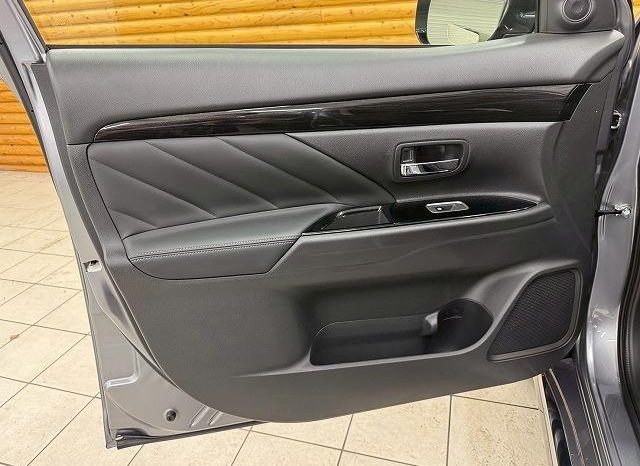 MITSUBISHI OUTLANDER PHEV G 2017 full