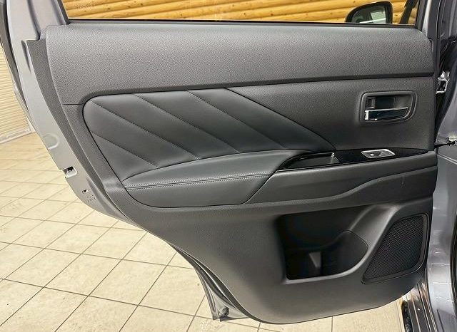 MITSUBISHI OUTLANDER PHEV G 2017 full