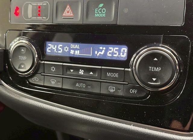 MITSUBISHI OUTLANDER PHEV G 2017 full