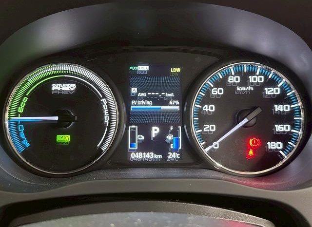 MITSUBISHI OUTLANDER PHEV G 2017 full