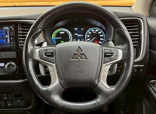 MITSUBISHI OUTLANDER PHEV G 2017 full