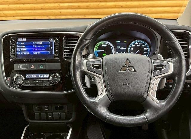 MITSUBISHI OUTLANDER PHEV G 2017 full