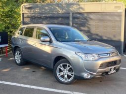 Mitsubishi Outlander 24G Navi Package 2014 full