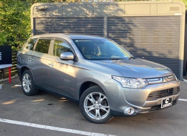Mitsubishi Outlander 24G Navi Package 2014 full