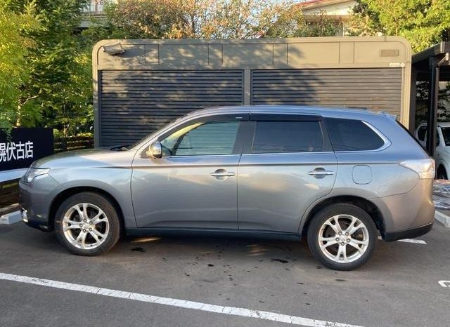 Mitsubishi Outlander 24G Navi Package 2014 full