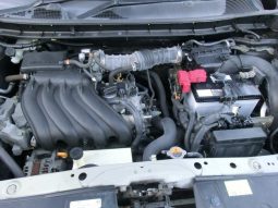 Nissan Juke 15RX 2010 full